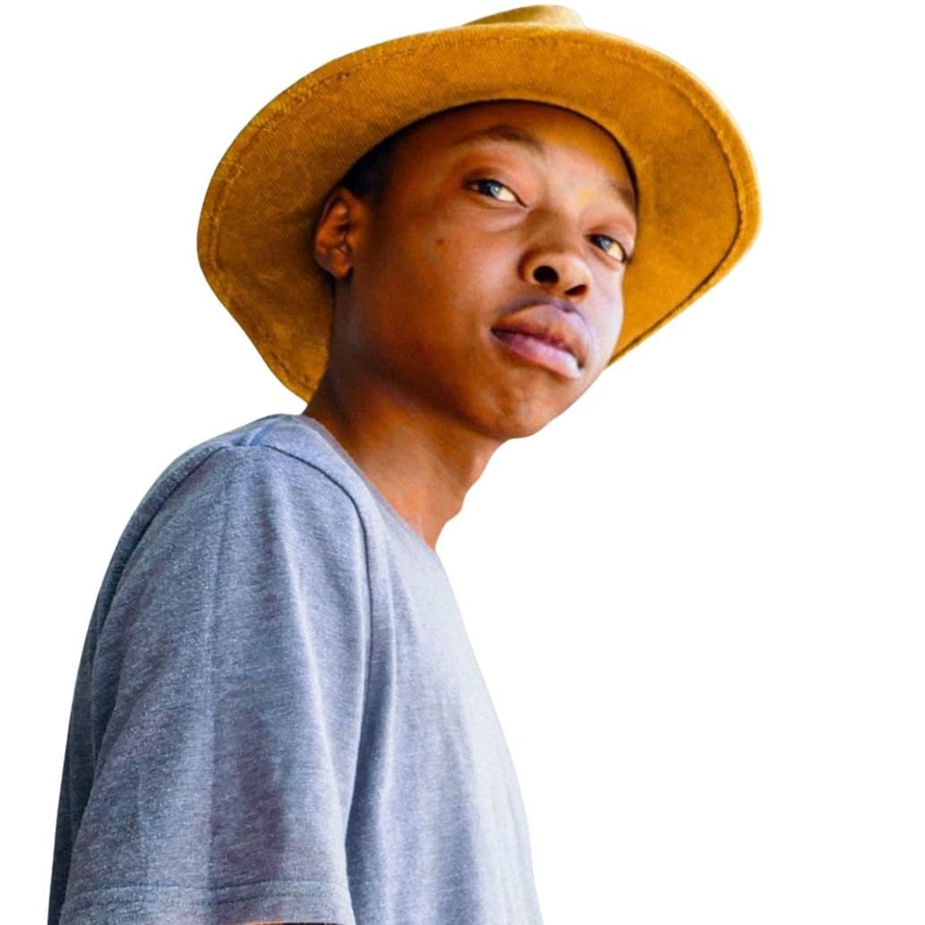 Takue SBT in a mustard bucket hat